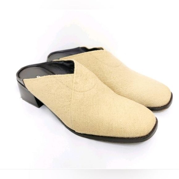 Donald J Pliner Stretch Mule Shoes